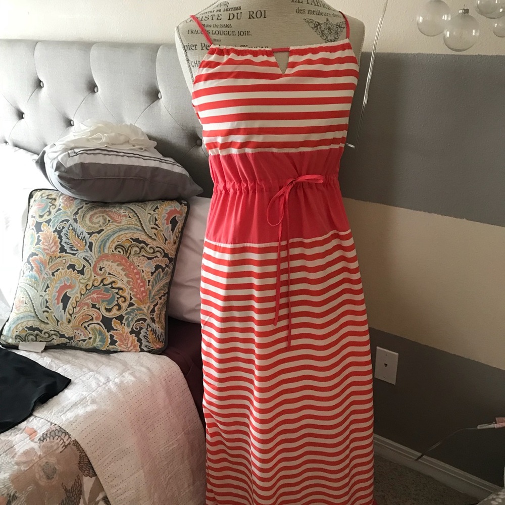 Romeo & Juliet Couture Maxi, NWT